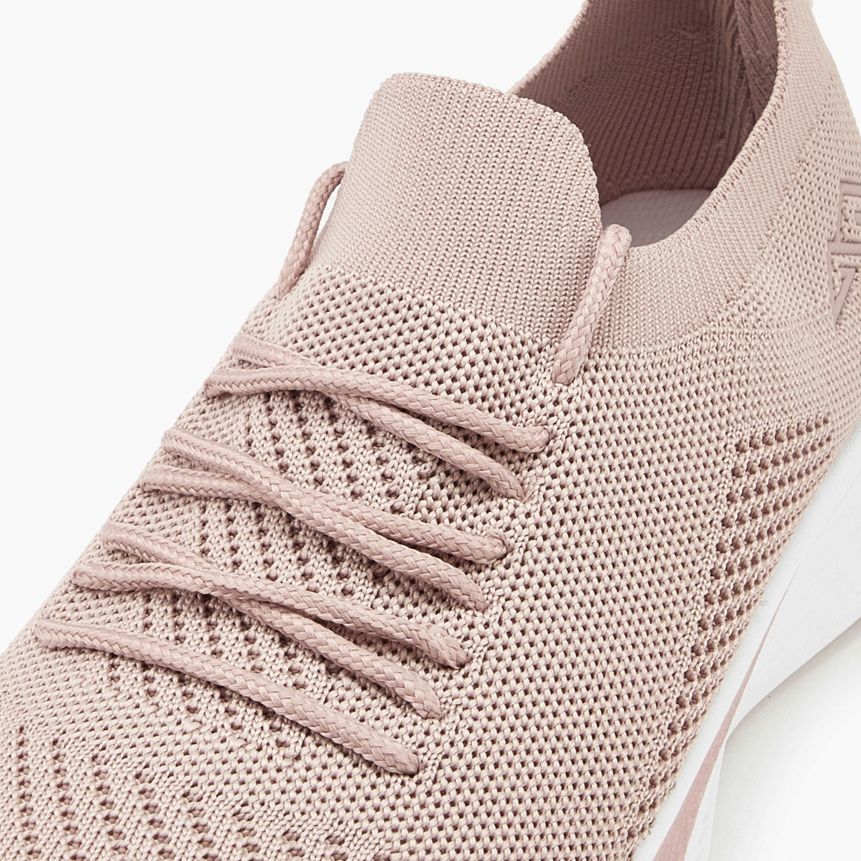 حذاء رياضي برباط إغلاق ولسان سحب من أوكلان من شو إكسبريس-sports-women-shoes-image-5