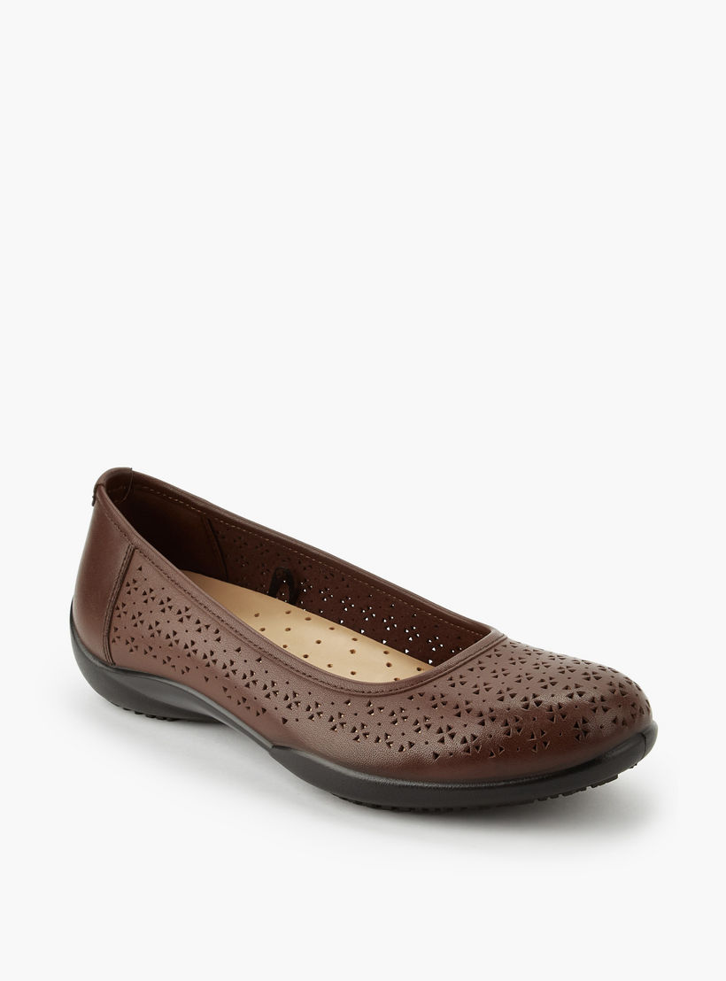 Le Confort Women Cutwork Leather Ballerina Shoes-women-shoes-ballerinas-image-2