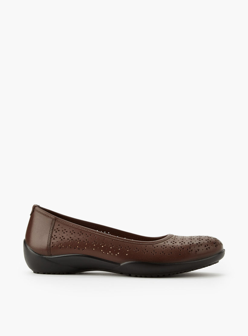 Le Confort Women Cutwork Leather Ballerina Shoes-women-shoes-ballerinas-image-3