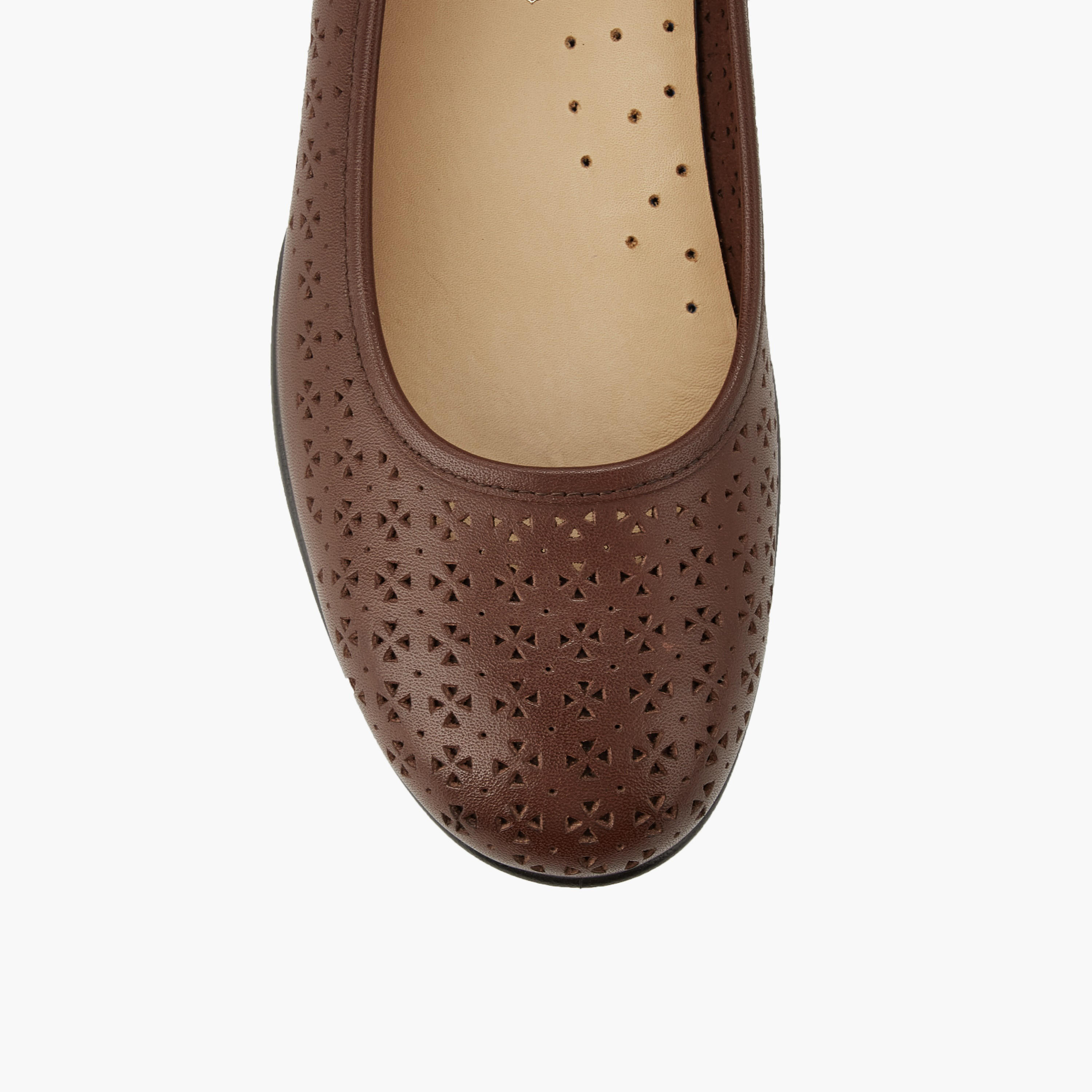 Le Confort Women Cutwork Leather Ballerina Shoes-women-shoes-ballerinas-image-4