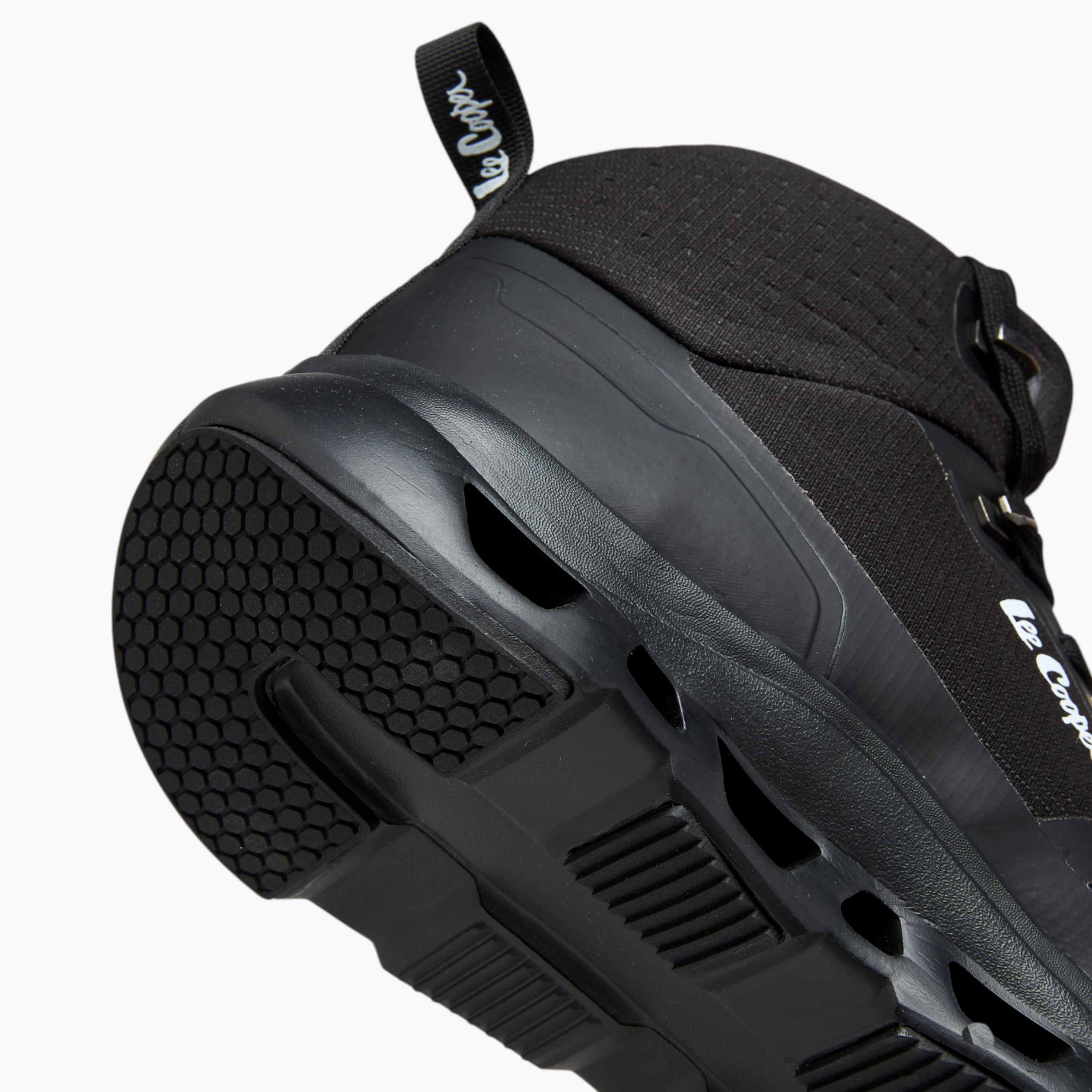 بوت بطول الكاحل بارز الملمس برباط إغلاق للرجال من لي كوبر-men-shoes-boots-image-5