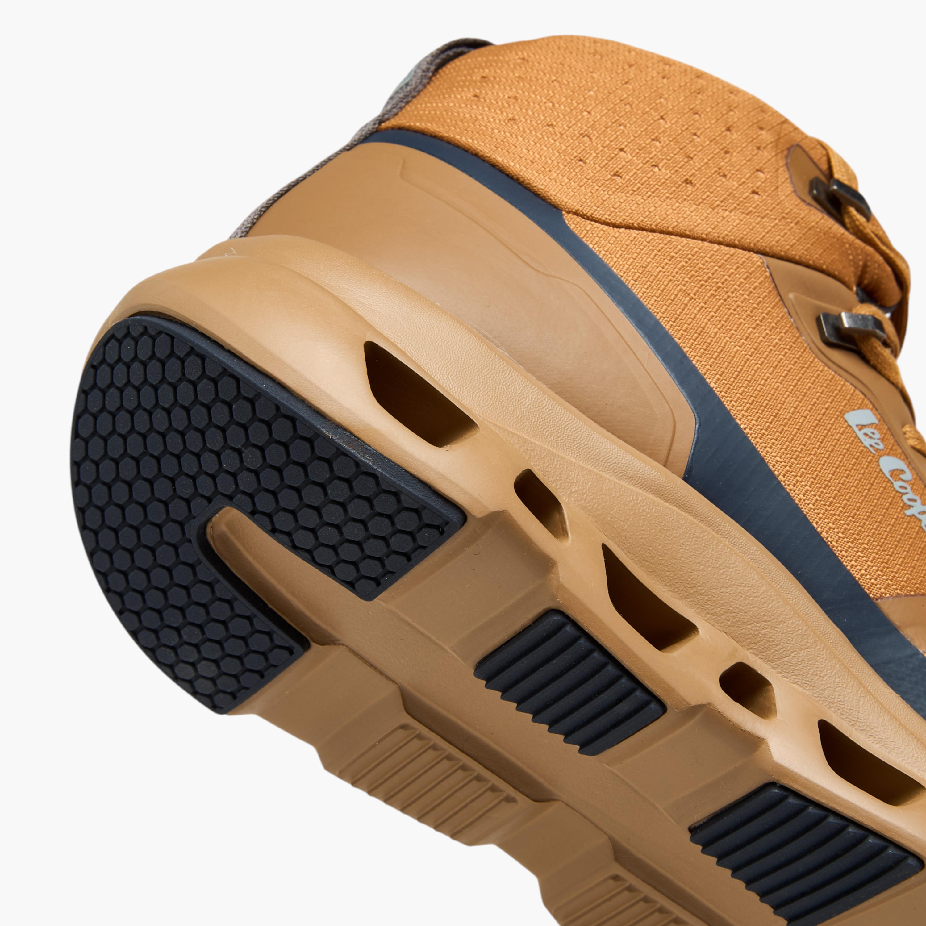 بوت بطول الكاحل بارز الملمس برباط إغلاق للرجال من لي كوبر-men-shoes-boots-image-5
