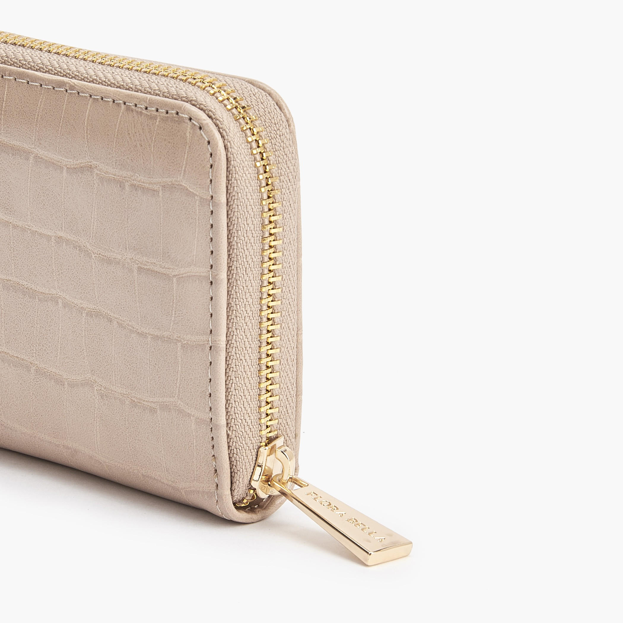 محفظة بارزة الملمس بسحاب من فلورا بيلا-women-bagsandwallets-wallets-image-4