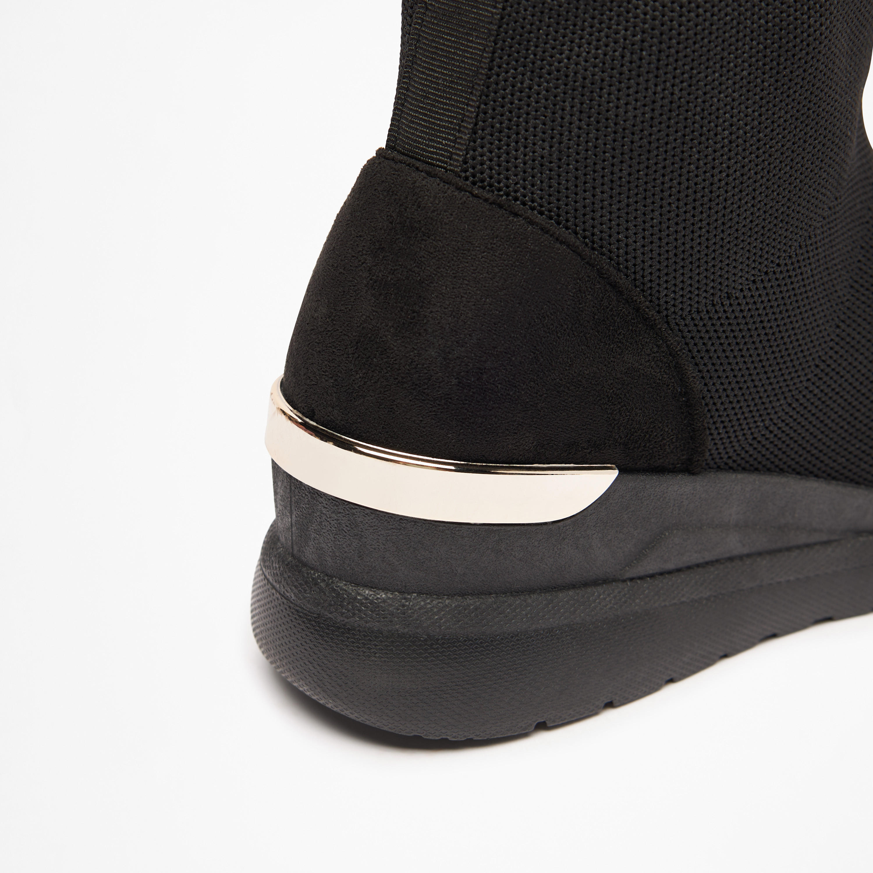 بوت سهل الارتداء بارز الملمس بطول الكاحل مع ألسنة سحب من فلورا بيلا-women-shoes-boots-image-5