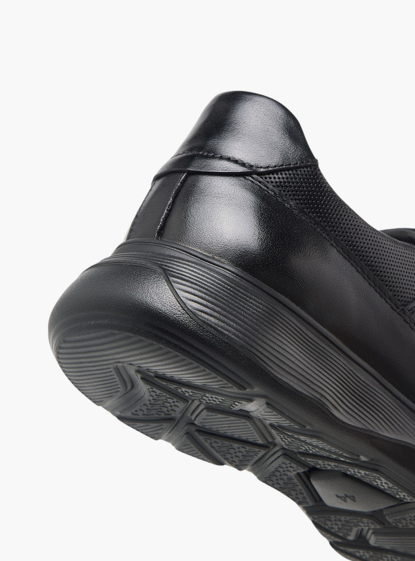 حذاء خفيف جلد سهل الارتداء بنقوش الشعار من لو كونفورت -men-shoes-formalshoes-image-6