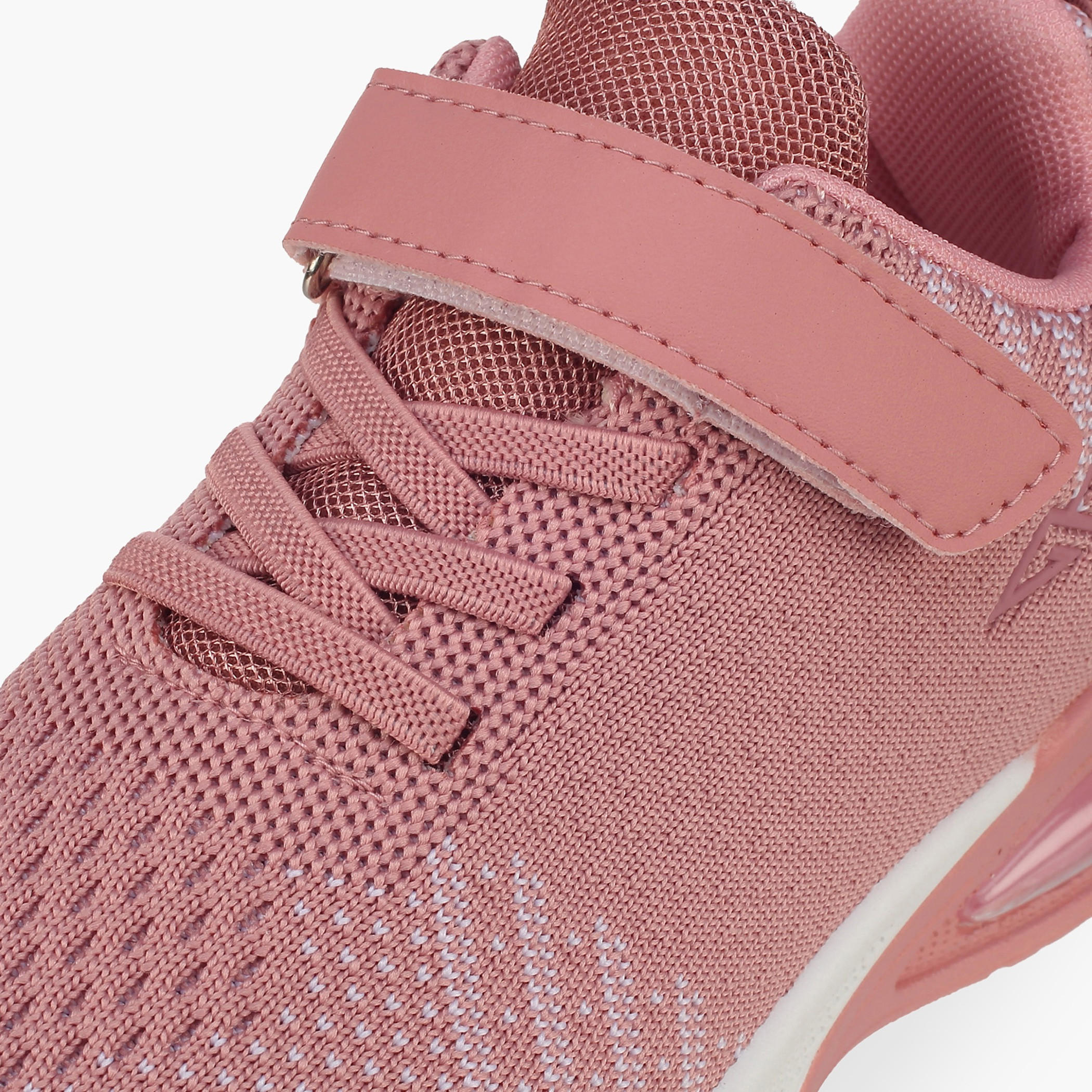 حذاء رياضي بشريط إغلاق لاصق للبنات من أوكلان من شو إكسبريس-girls-shoes-sports-image-4