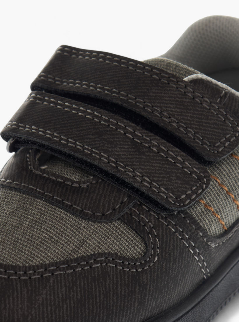 حذاء سنيكرز بشريط إغلاق لاصق من إل بي إل من شو إكسبرس-boys-shoes-schoolshoes-image-4
