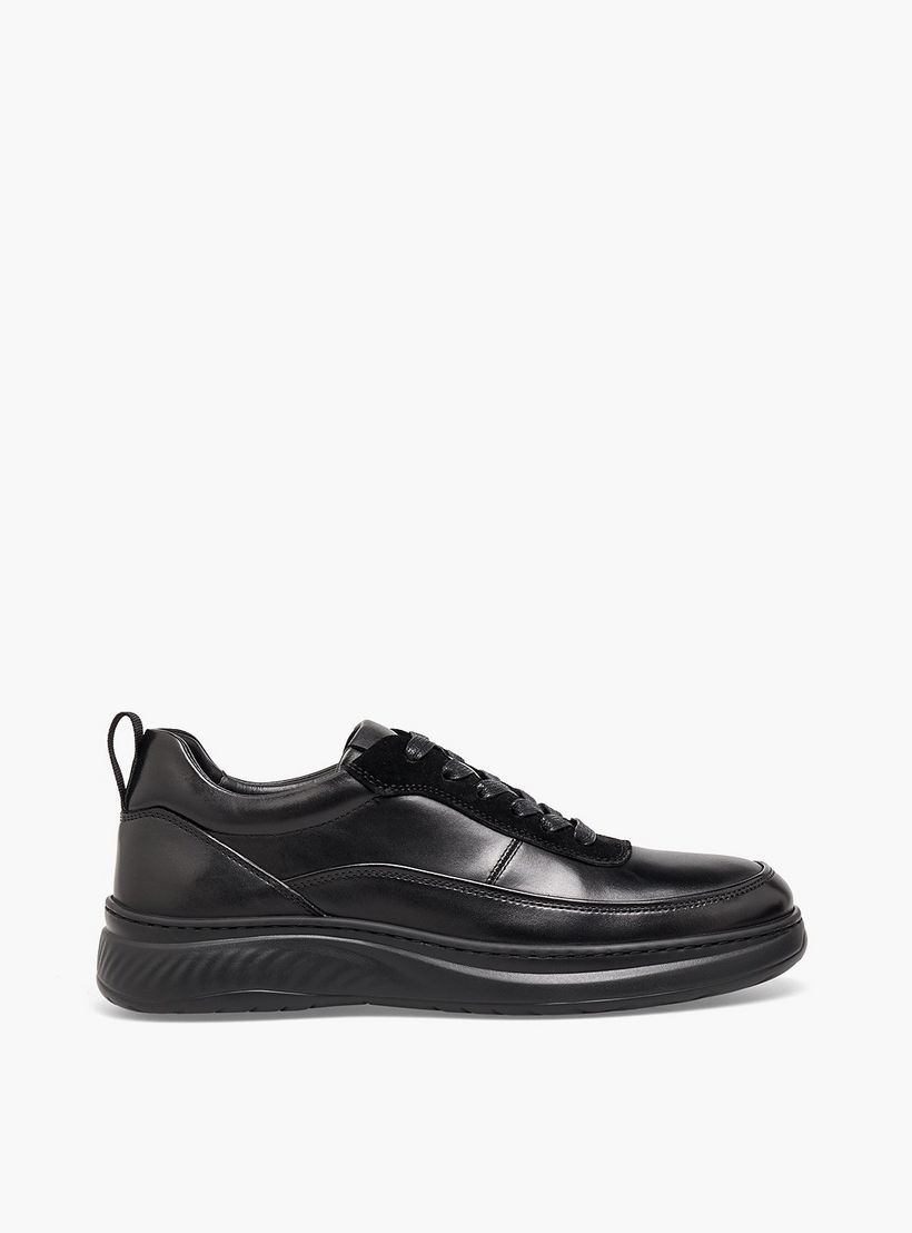 حذاء سنيكرز جلد للكاحل ورباط إغلاق للرجال من لو كونفورت-men-shoes-sneakers-image-3
