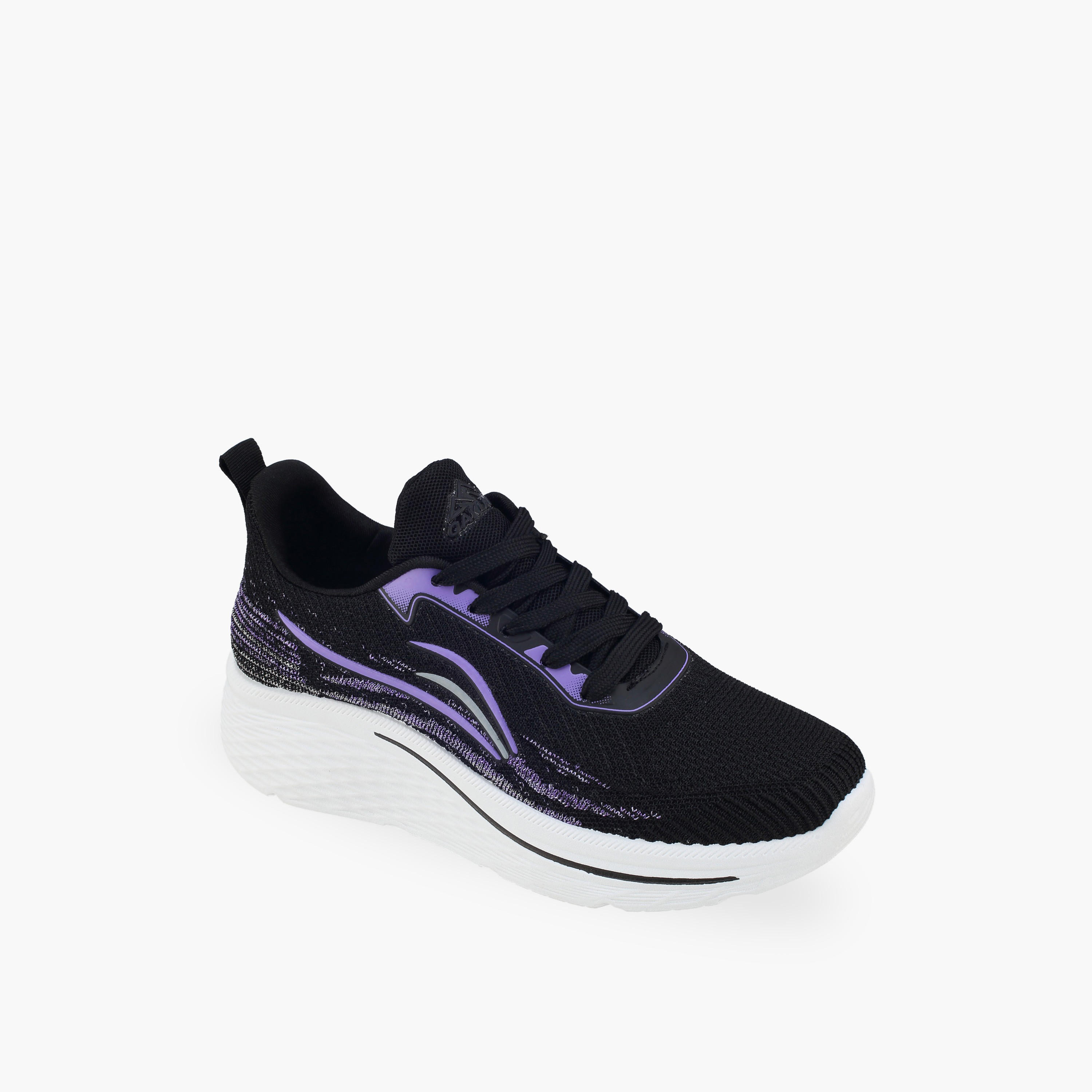 حذاء رياضي برباط إغلاق للنساء من أوكلان من شو إكسبريس-sports-women-shoes-image-2