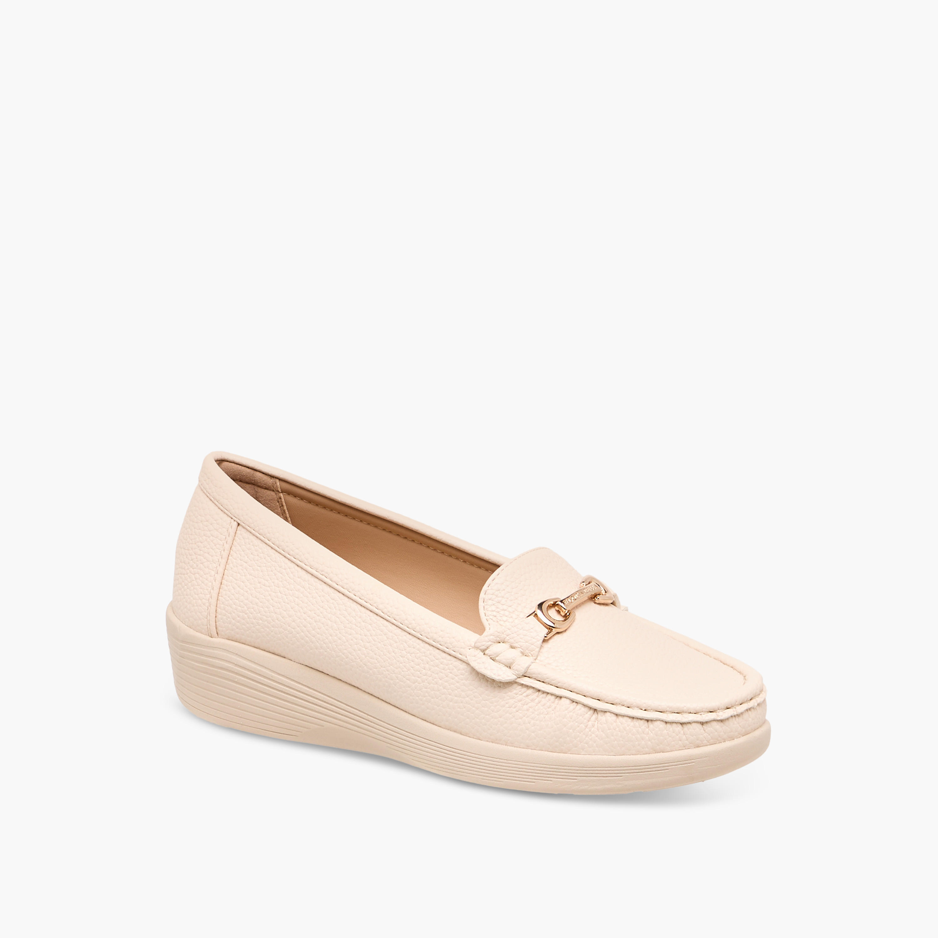 حذاء لوفر بزينة ميتال وكعب ويدج من فلورا بيلا-women-shoes-loafersandmoccasins-image-2