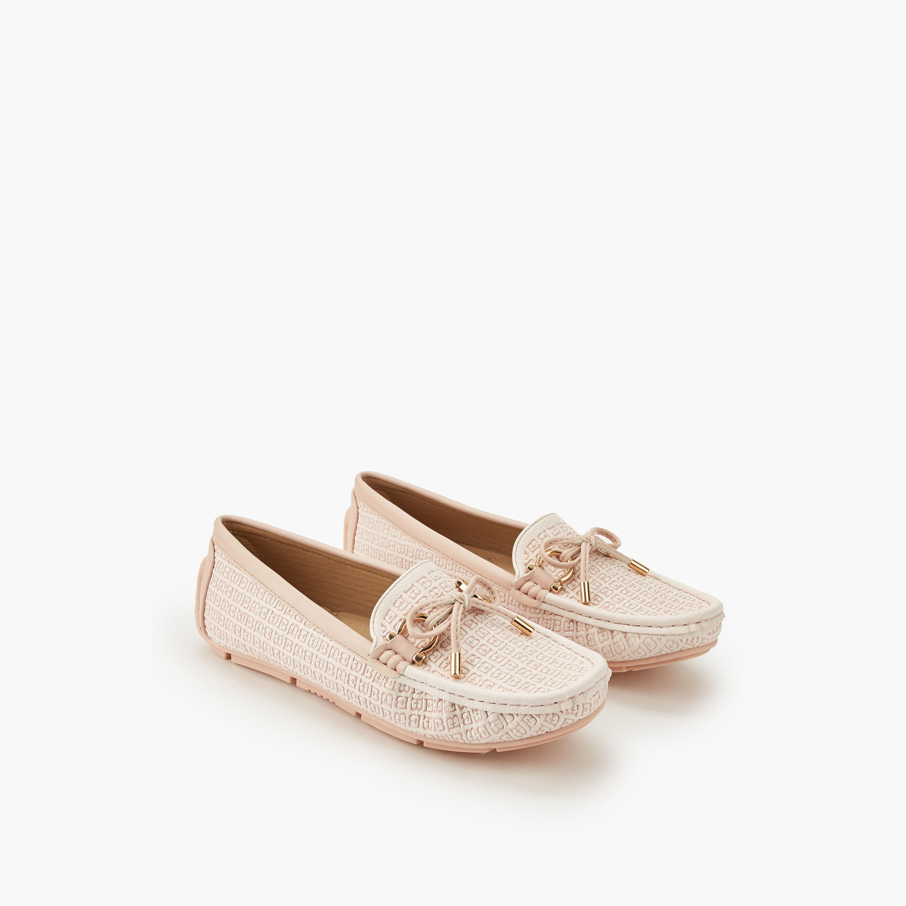 حذاء موكاسين سهل الارتداء للنساء من فلورا بيلا-women-shoes-flats-moccasins-image-1