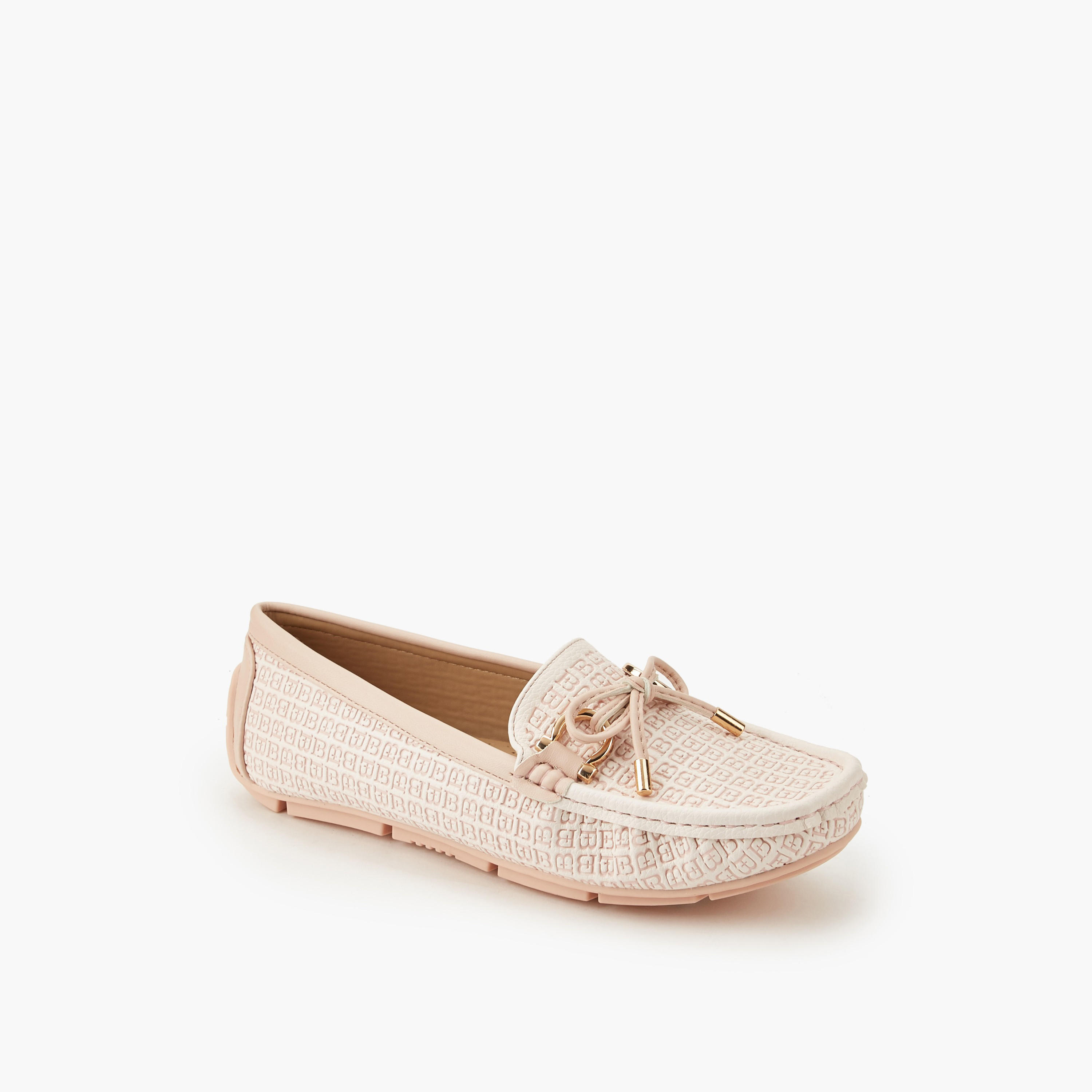 حذاء موكاسين سهل الارتداء للنساء من فلورا بيلا-women-shoes-flats-moccasins-image-2
