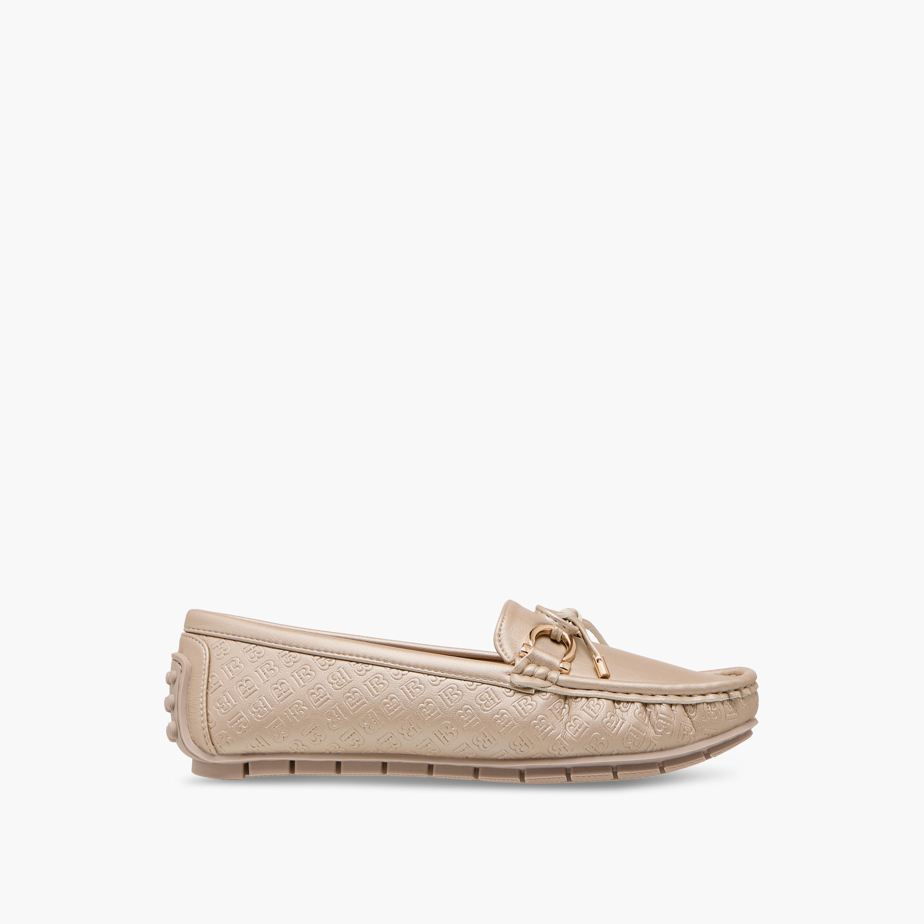 حذاء موكاسين بزينة فيونكة ونقوش مونوجرام من فلورا بيلا-women-shoes-loafersandmoccasins-image-3