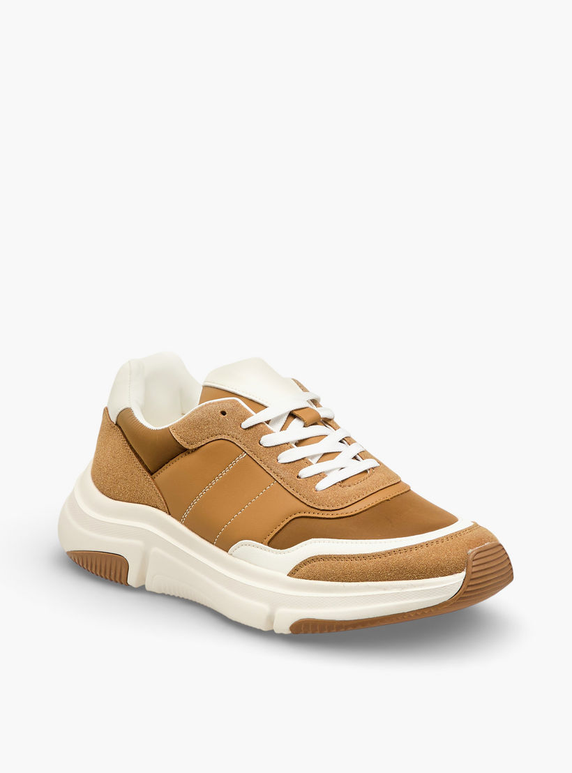 حذاء سنيكرز برباط إغلاق للرجال من أل بي أل من شو إكسبريس-men-shoes-sneakers-image-2