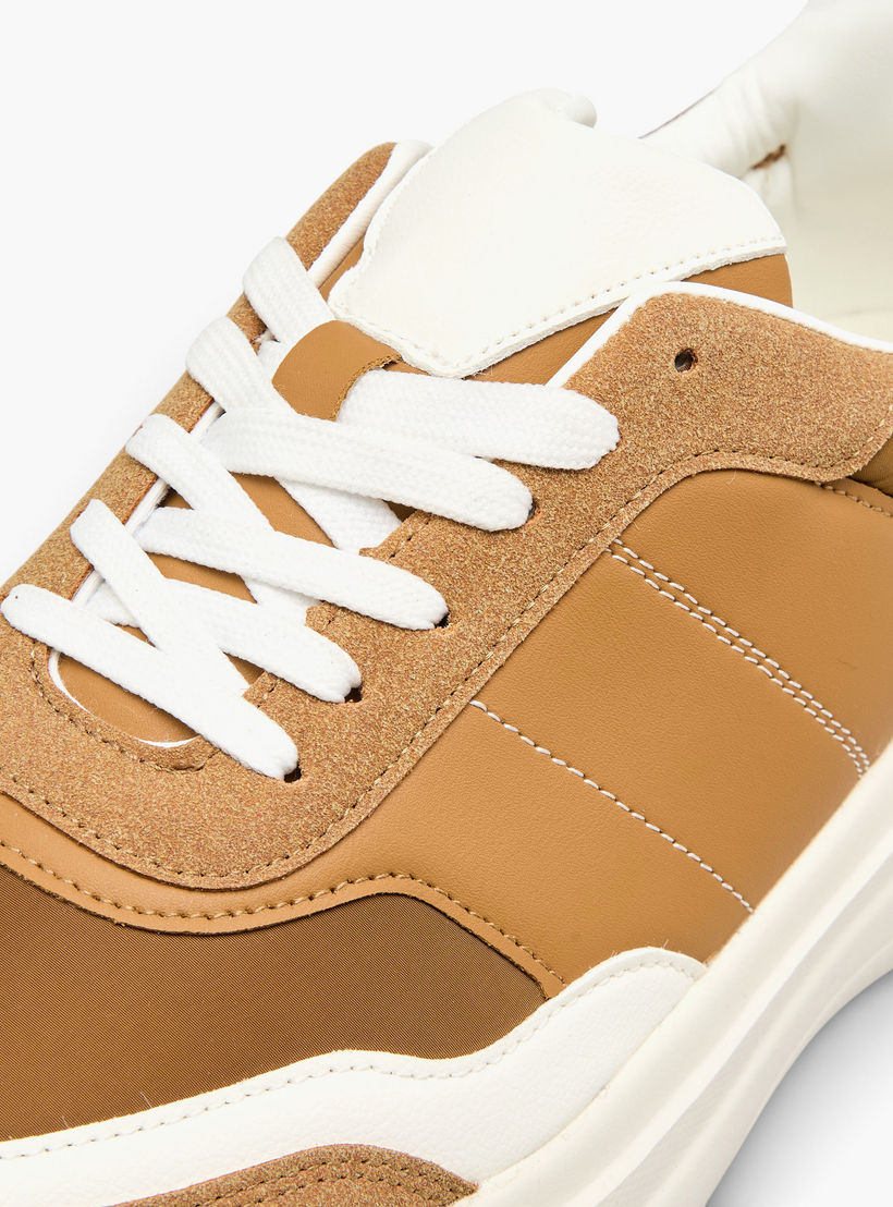 حذاء سنيكرز برباط إغلاق للرجال من أل بي أل من شو إكسبريس-men-shoes-sneakers-image-4