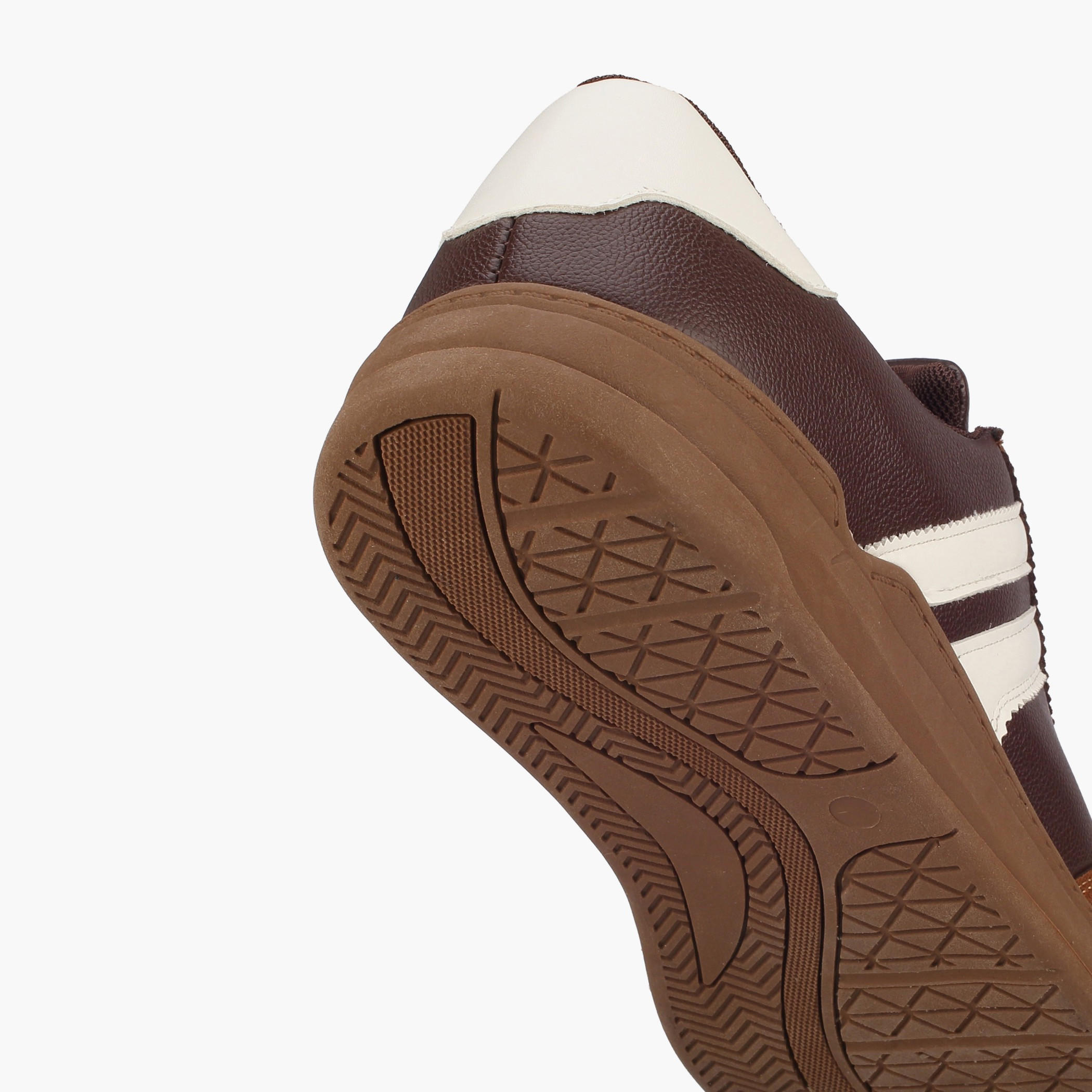 حذاء سنيكرز برباط وخطوط للرجال من إل بي إل بواسطة شو إكسبريس-men-shoes-sneakers-image-5
