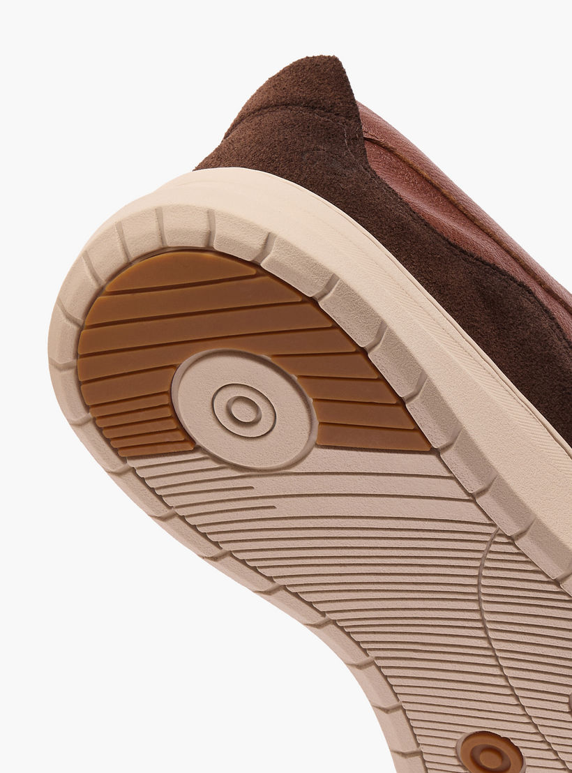 حذاء سنيكرز جلد برباط للرجال من لو كونفورت-men-shoes-sneakers-image-5