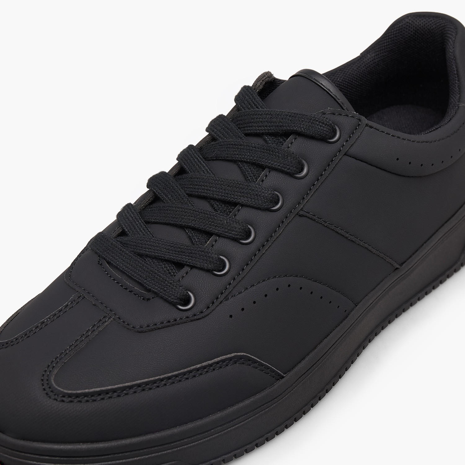 حذاء سنيكرز برباط للرجال من إل بي إل من شو إكسبرس-men-shoes-sneakers-image-7