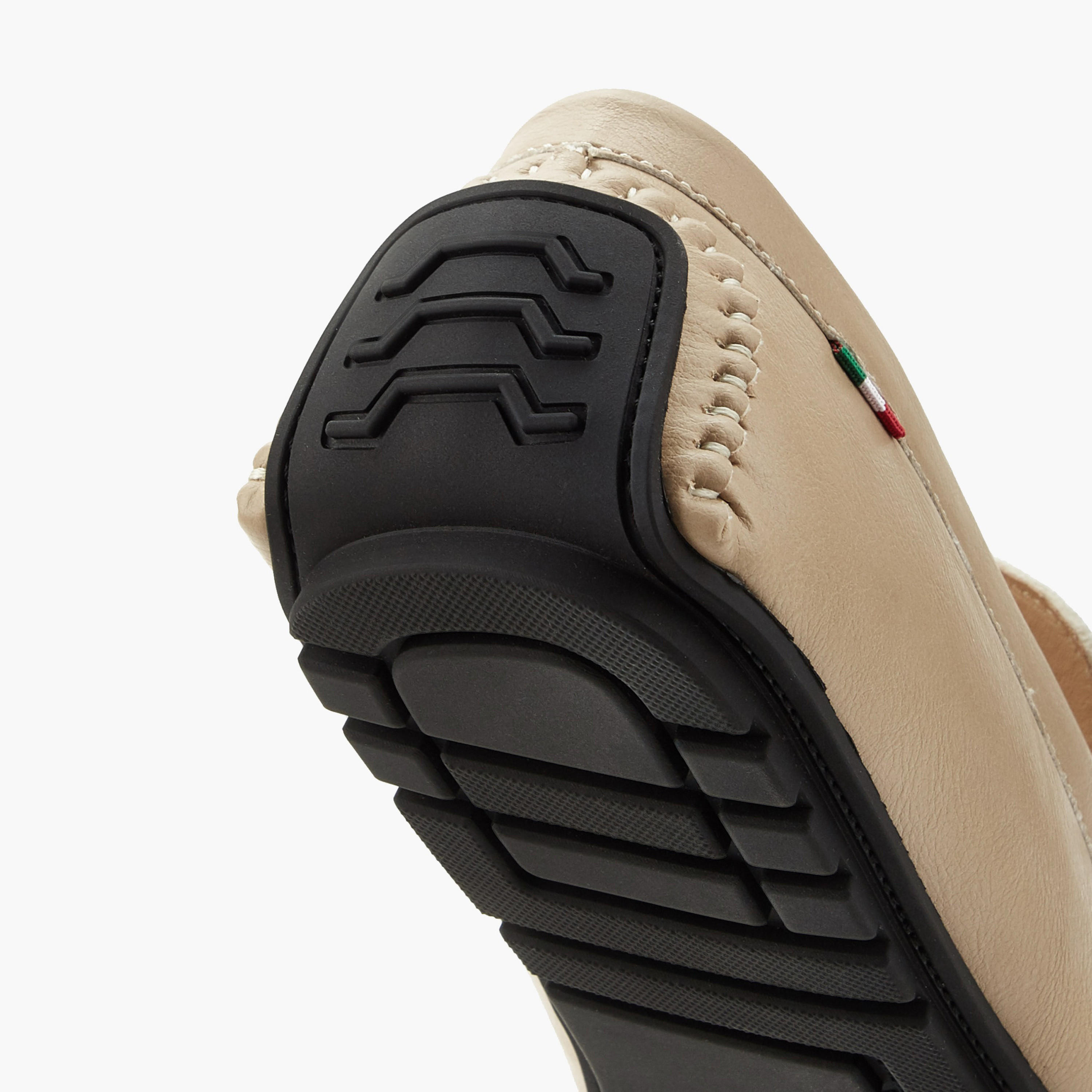 حذاء موكاسين سهل الارتداء بزينة شعار للرجال من رينزو روغاني-men-shoes-loafersandmoccasins-image-5