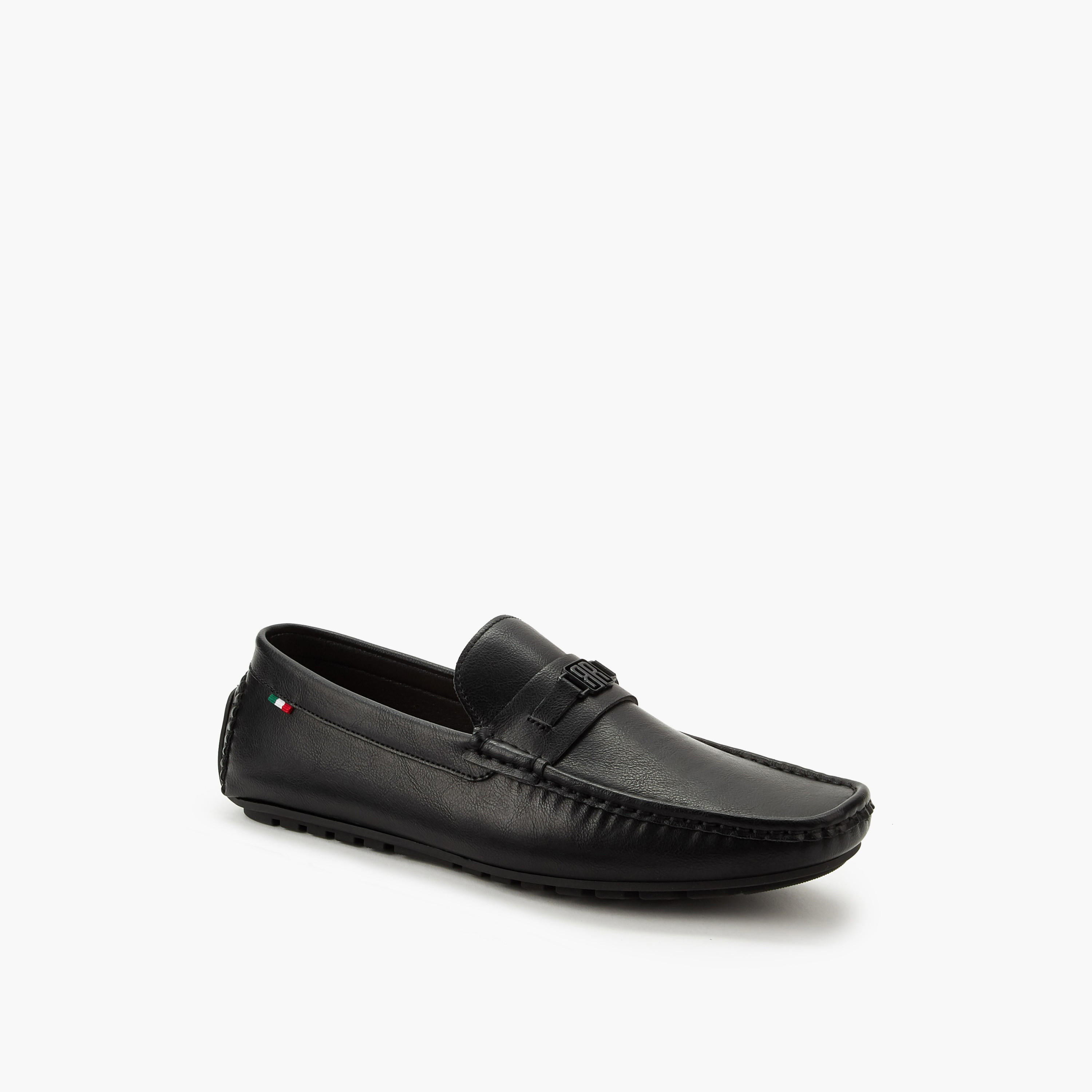 حذاء موكاسين سهل الارتداء بزينة شعار للرجال من رينزو روغاني-men-shoes-loafersandmoccasins-image-2