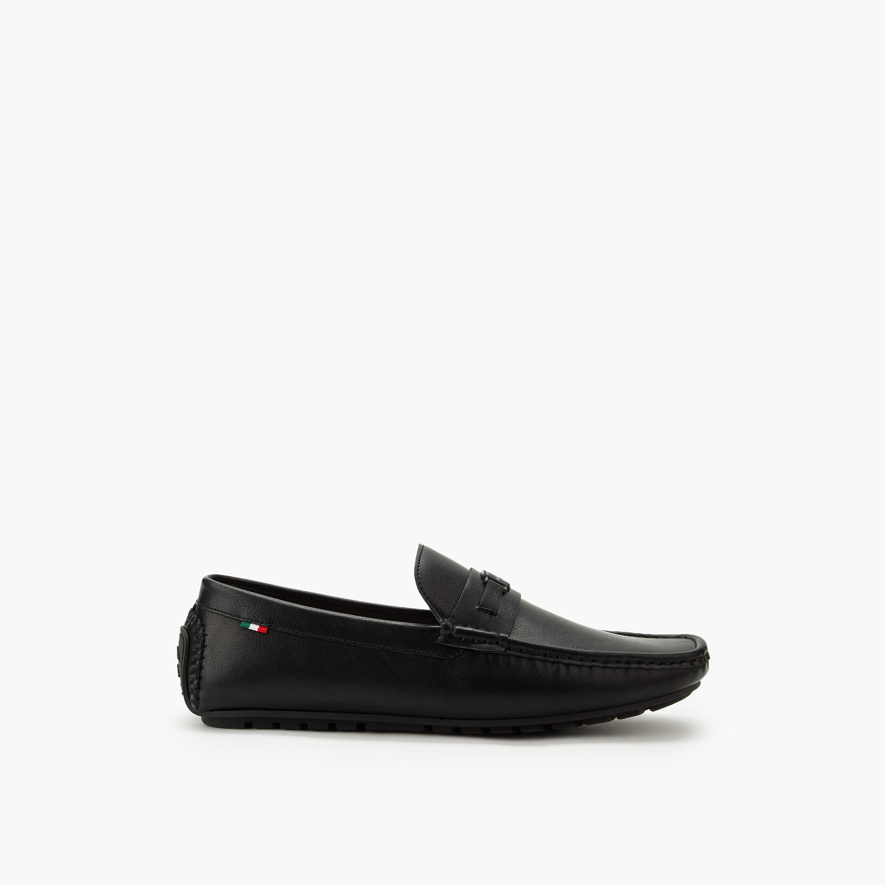 حذاء موكاسين سهل الارتداء بزينة شعار للرجال من رينزو روغاني-men-shoes-loafersandmoccasins-image-3